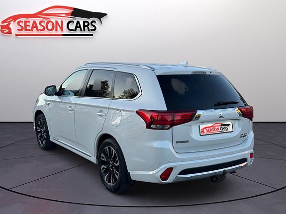 Mitsubishi Outlander 2 of 14