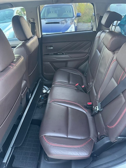 Mitsubishi Outlander 12 of 14