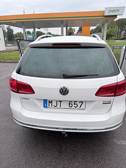 Volkswagen Passat 5 of 8