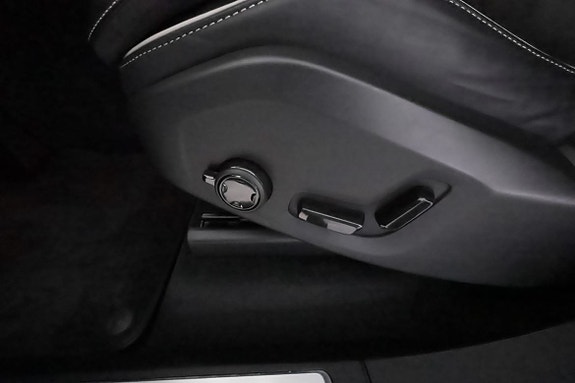 Volvo XC90 24 of 30