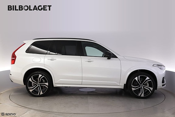 Volvo XC90 2 of 30