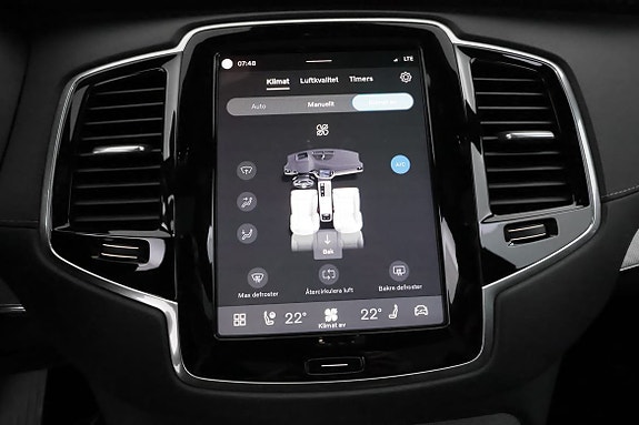 Volvo XC90 17 of 30
