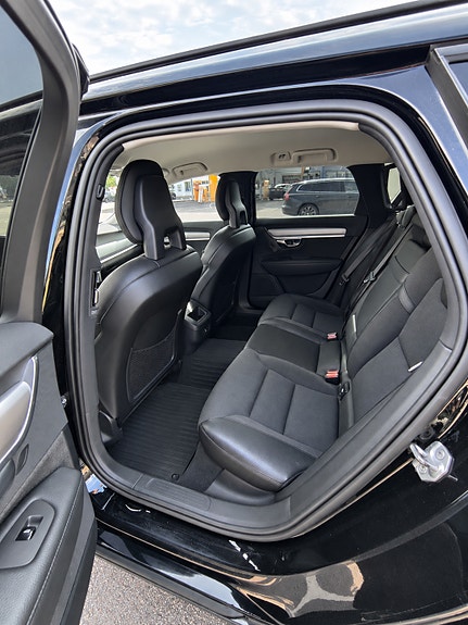 Volvo V90 9 of 16