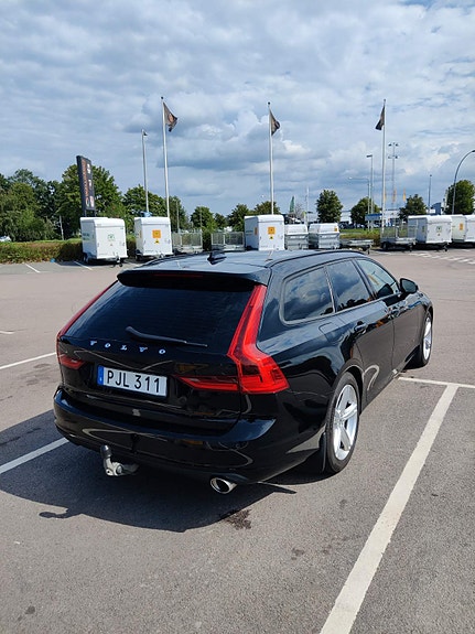 Volvo V90 2 of 16