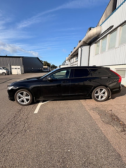 Volvo V90 4 of 16