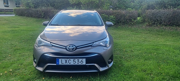 Toyota Avensis 5 of 12