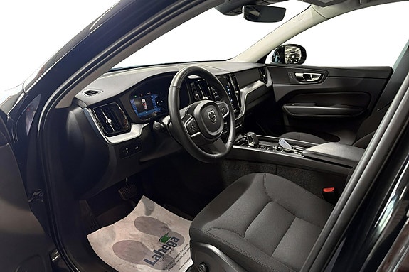Volvo XC60 12 of 25