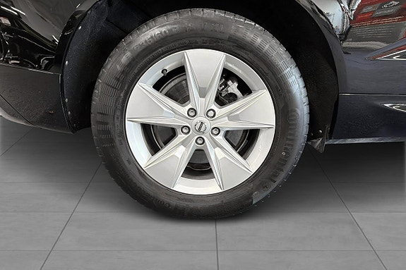 Volvo XC60 8 of 25
