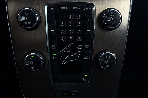 Volvo V40 Cross Country 22 of 30