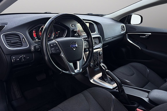 Volvo V40 Cross Country 11 of 30
