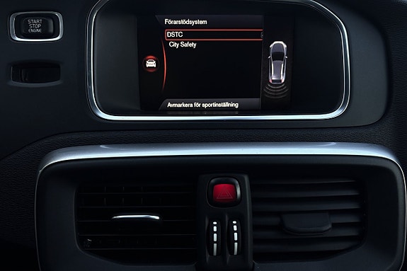 Volvo V40 Cross Country 21 of 30
