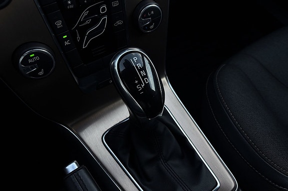 Volvo V40 Cross Country 23 of 30