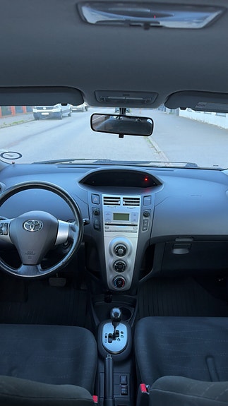 Toyota Yaris 2 of 3