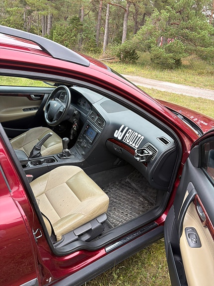 Volvo V70 15 of 16