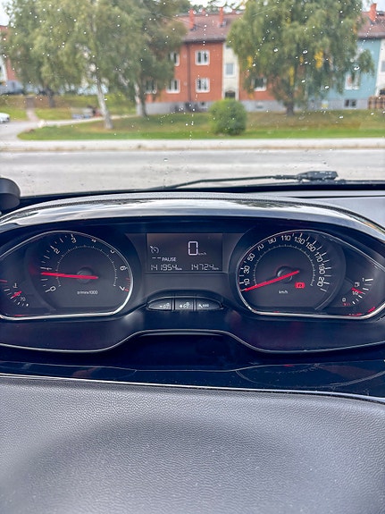 Peugeot 208 6 of 7