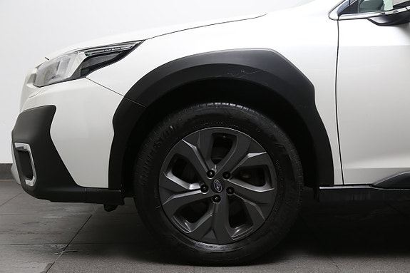 Subaru Outback 8 of 28