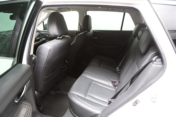 Subaru Outback 26 of 28