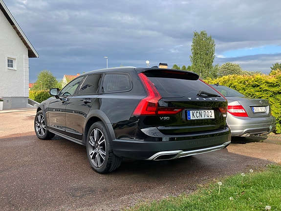 Volvo V90 Cross Country 3 of 7
