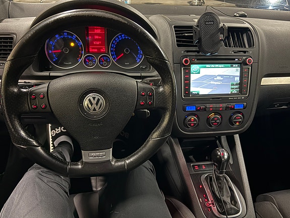 Volkswagen Golf V 5 of 6