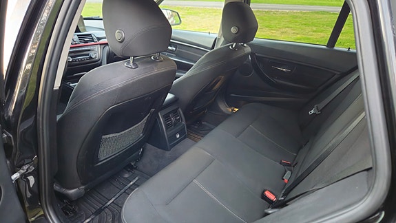 BMW 318d 10 of 10