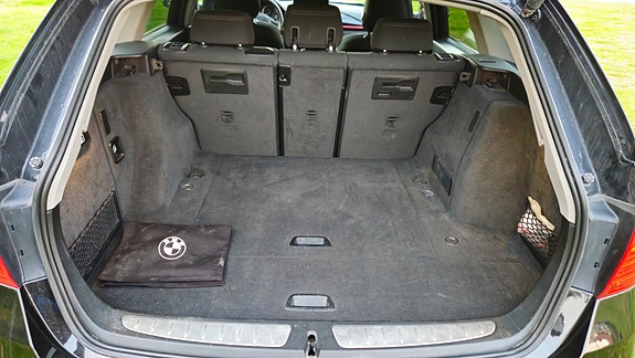 BMW 318d 8 of 10