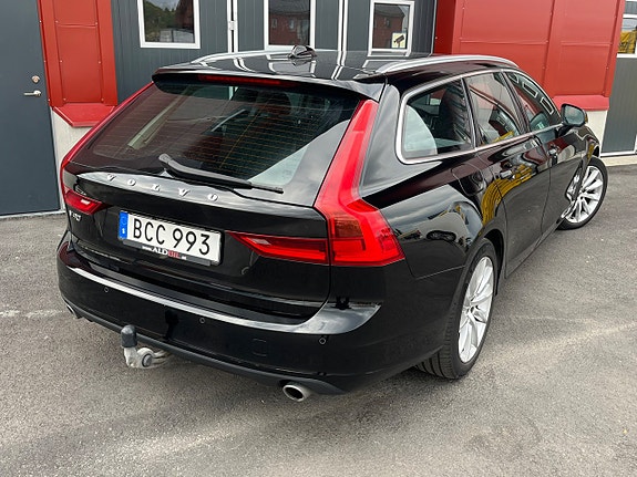Volvo V90 5 of 21