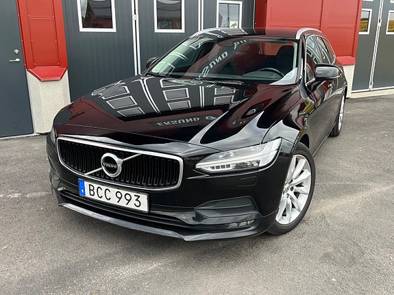 Volvo V90 2 of 21