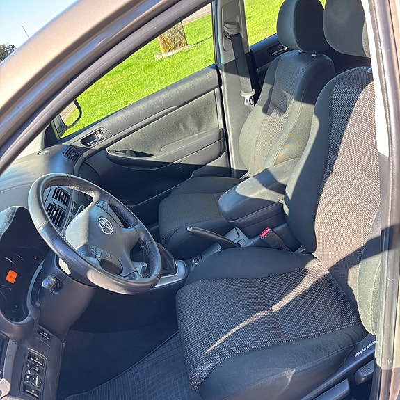 Toyota Avensis 8 of 11