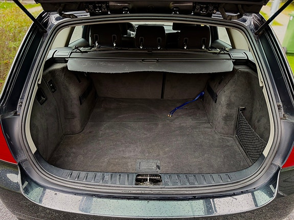 BMW 320i 15 of 19