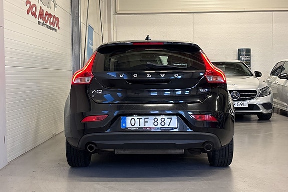 Volvo V40 6 of 21