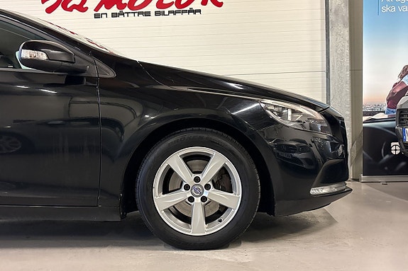 Volvo V40 9 of 21