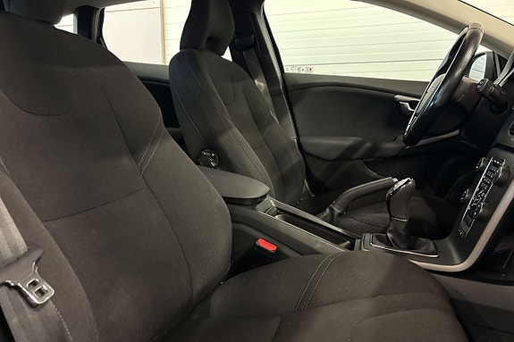 Volvo V40 10 of 21