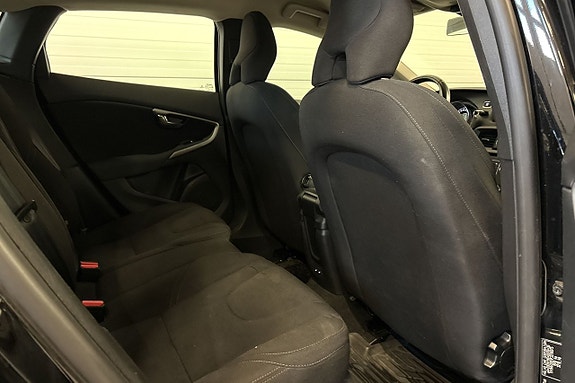Volvo V40 11 of 21