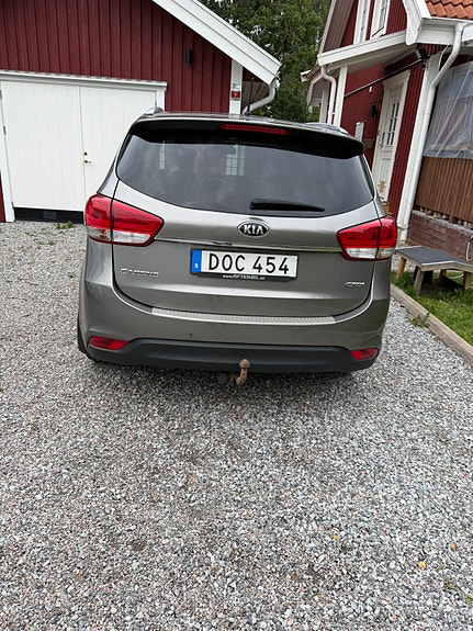 Kia Carens 4 of 7