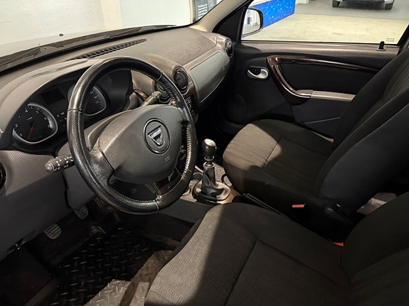 Dacia Duster 10 of 16