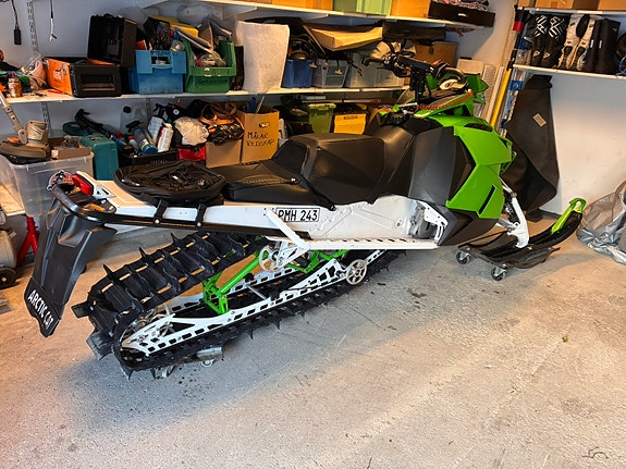 Arctic-cat 4 of 6