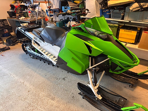 Arctic-cat 5 of 6
