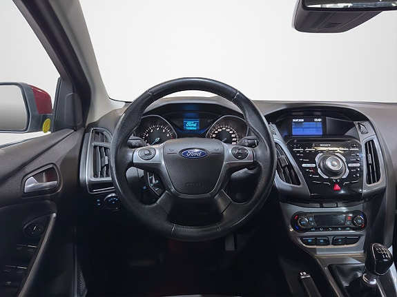 Ford Focus 13 of 23