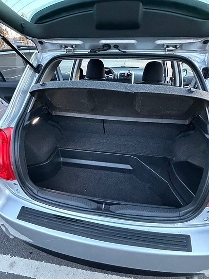 Toyota Auris 14 of 16