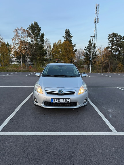 Toyota Auris 4 of 16