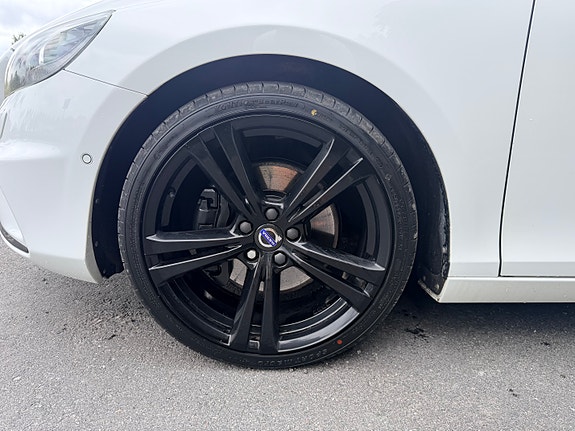 Volvo V40 9 of 11