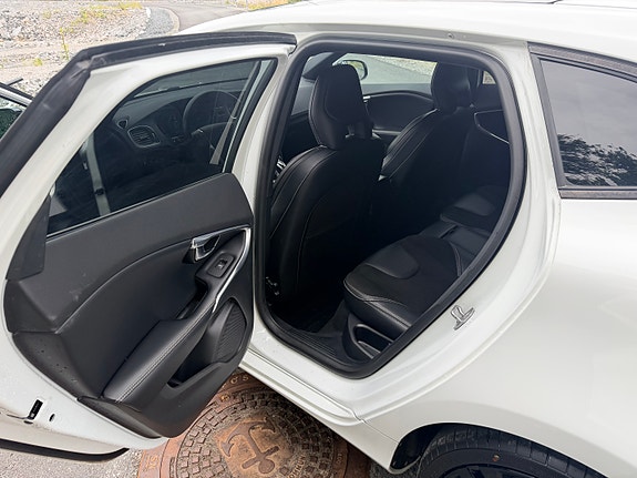 Volvo V40 5 of 11
