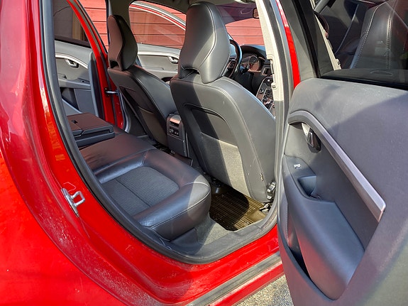 Volvo V70 6 of 9
