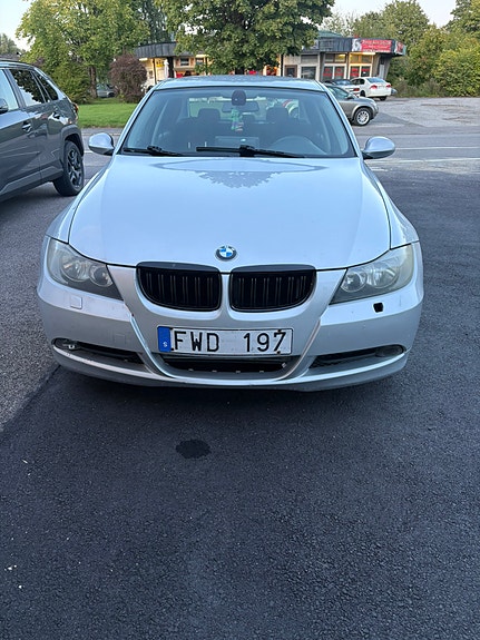 BMW 318d 6 of 7