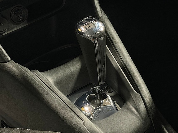 Peugeot 208 14 of 24