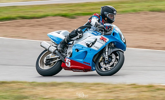 Suzuki Gsx750r Superbike 2 of 5