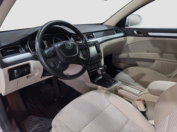 Skoda Superb 11 of 29