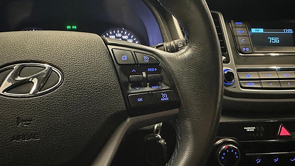 Hyundai Tucson 23 of 25