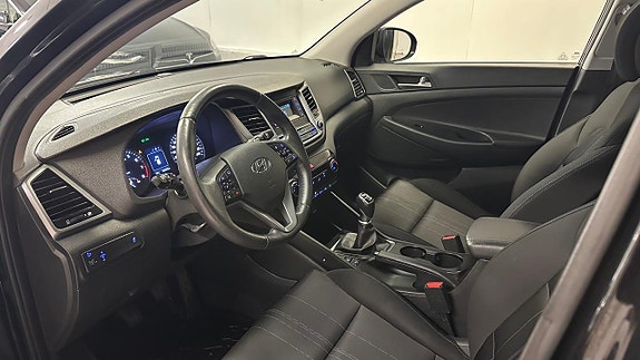 Hyundai Tucson 11 of 25