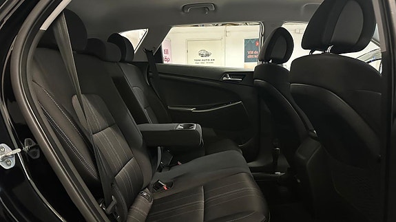Hyundai Tucson 16 of 25